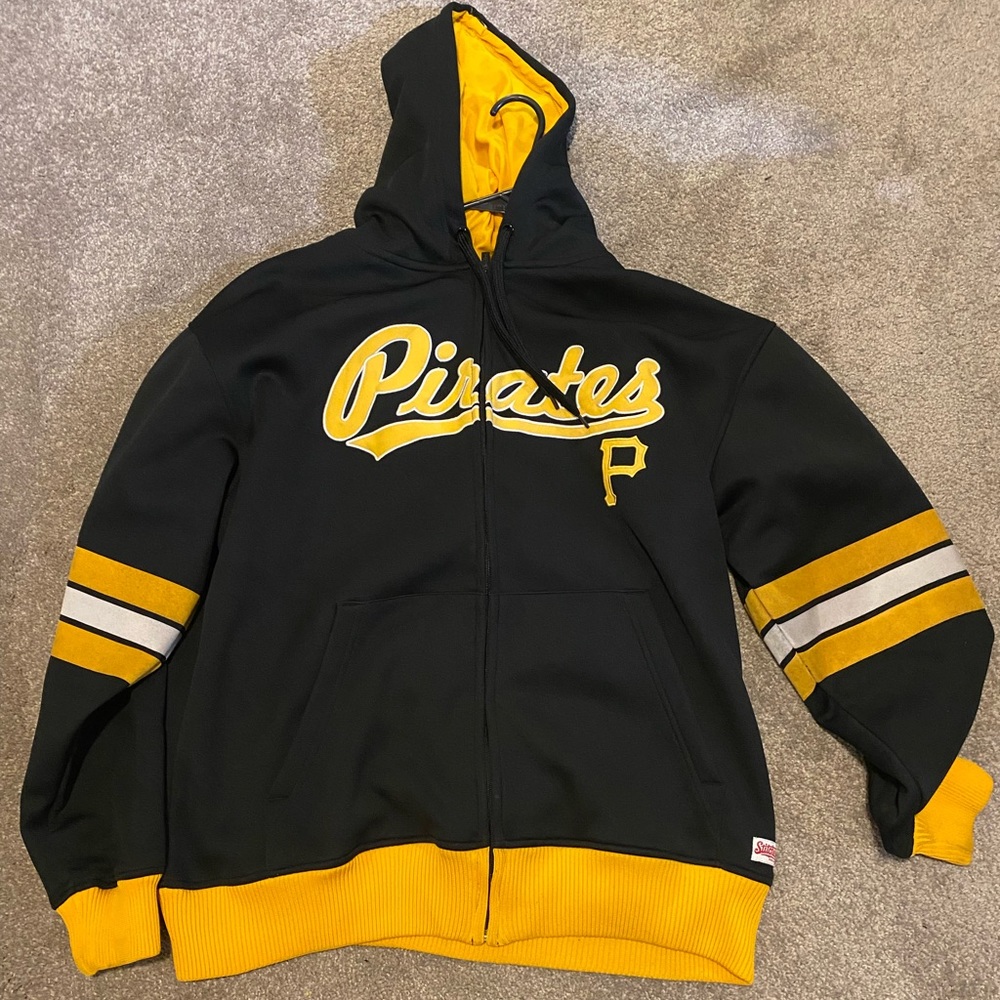 PIRATES ZIP UP SWEATER SIZE L